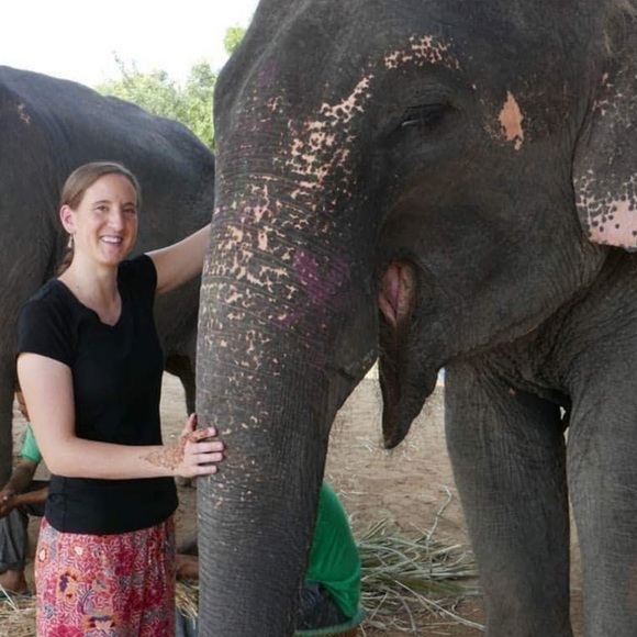 Meet your Posher, Adria - Picture 1 of 1